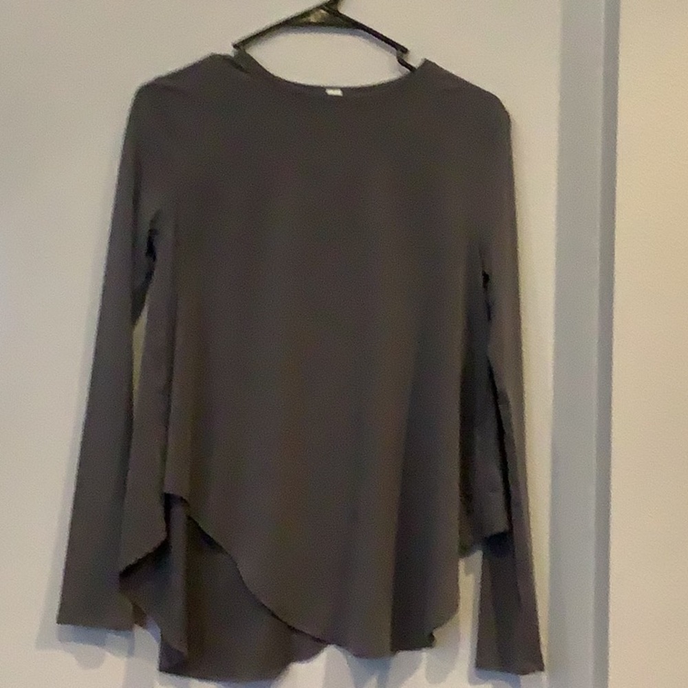 Lululemon long sleeve top gray size 2